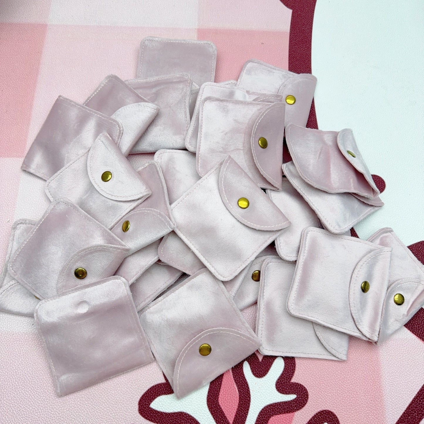 Tool-8*8cm velvet pouch