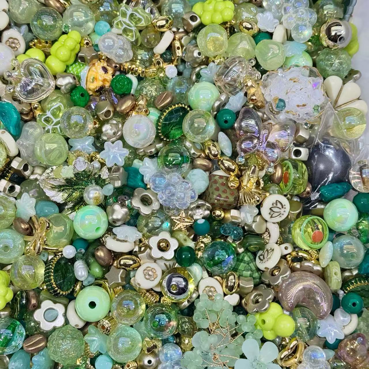 Acrylic beads-Green gold (for beadable pens, keychains, phone chains)