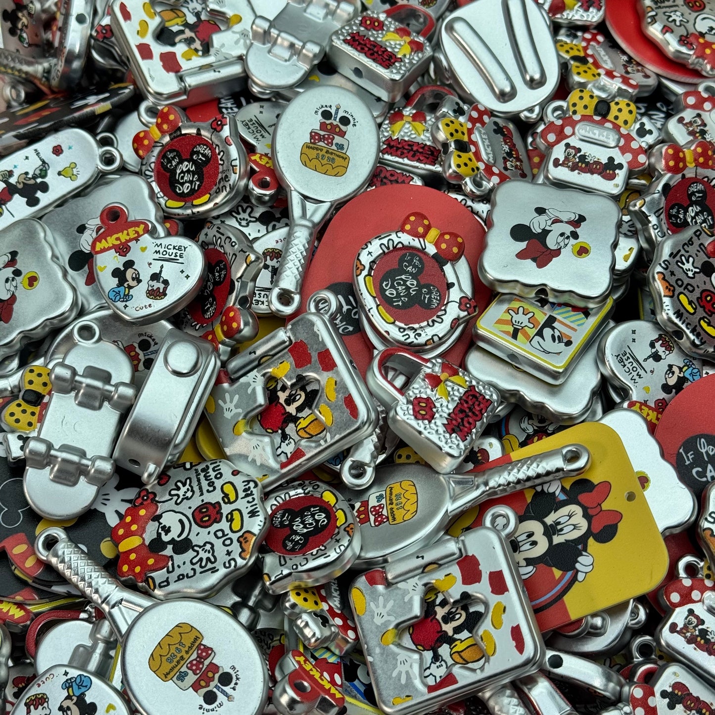 Acrylic beads-Mickey Minnie (for beadable pens, keychains, phone chains)