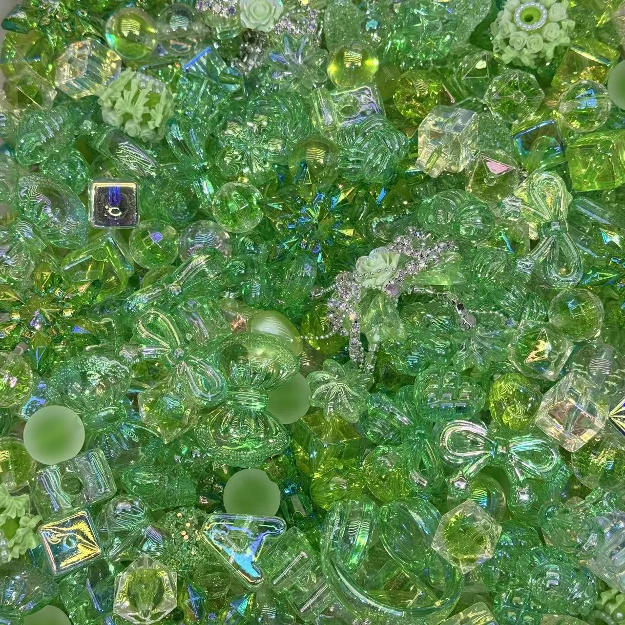 Acrylic beads-Dream Green (for beadable pens, keychains, phone chains)