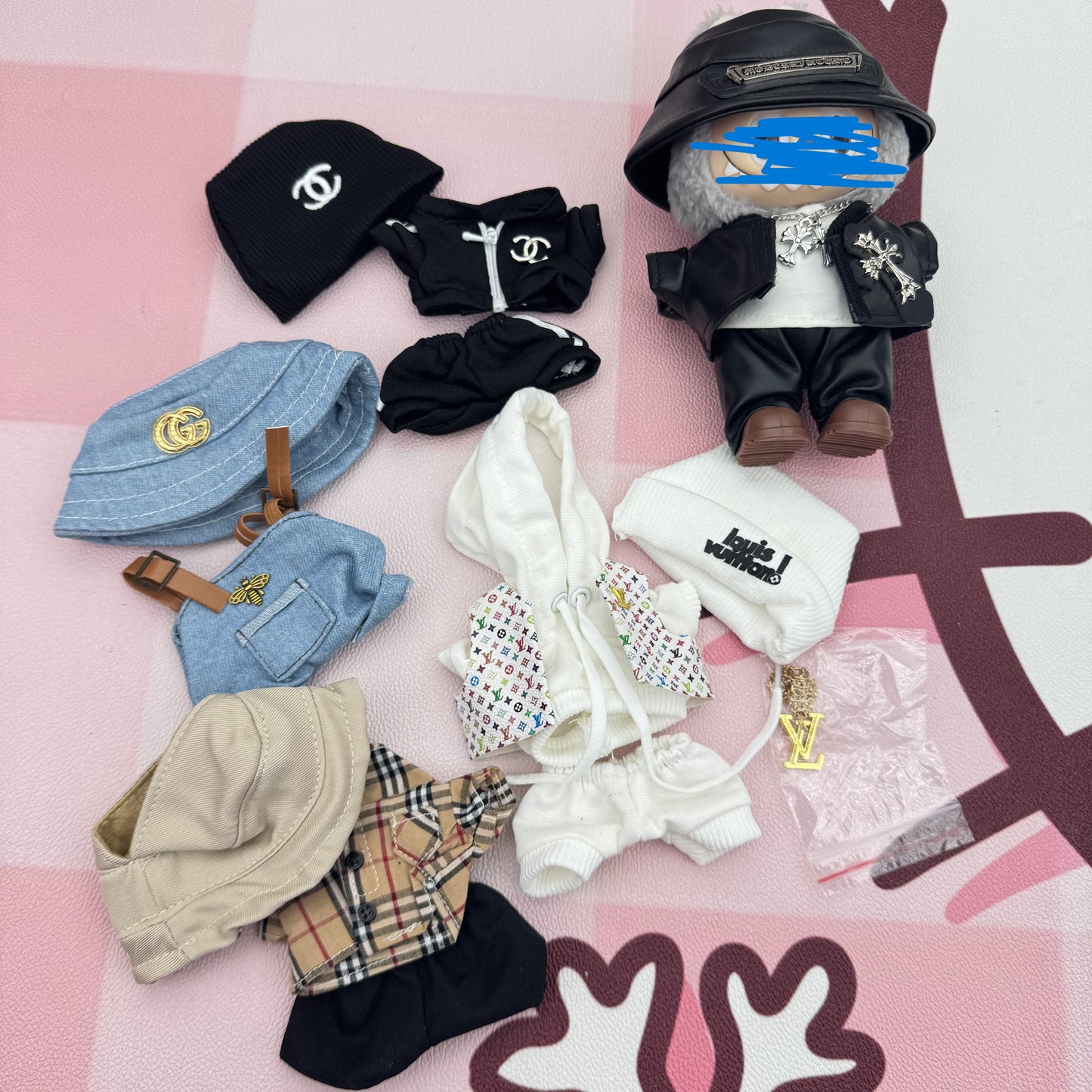 Lucky game -outfit (1% flaw not perfect)