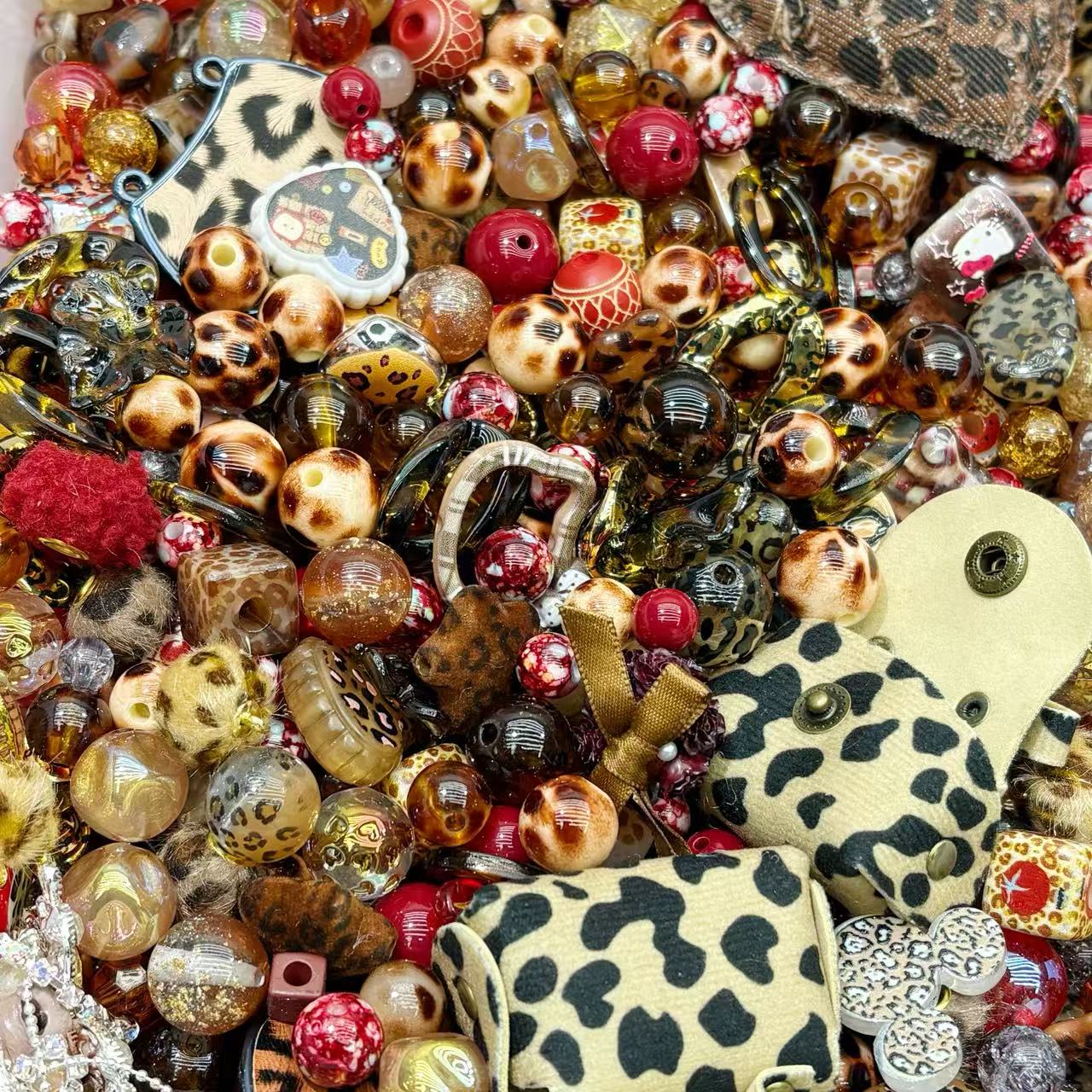 Acrylic beads-Red leopard  (for beadable pens, keychains, phone chains)
