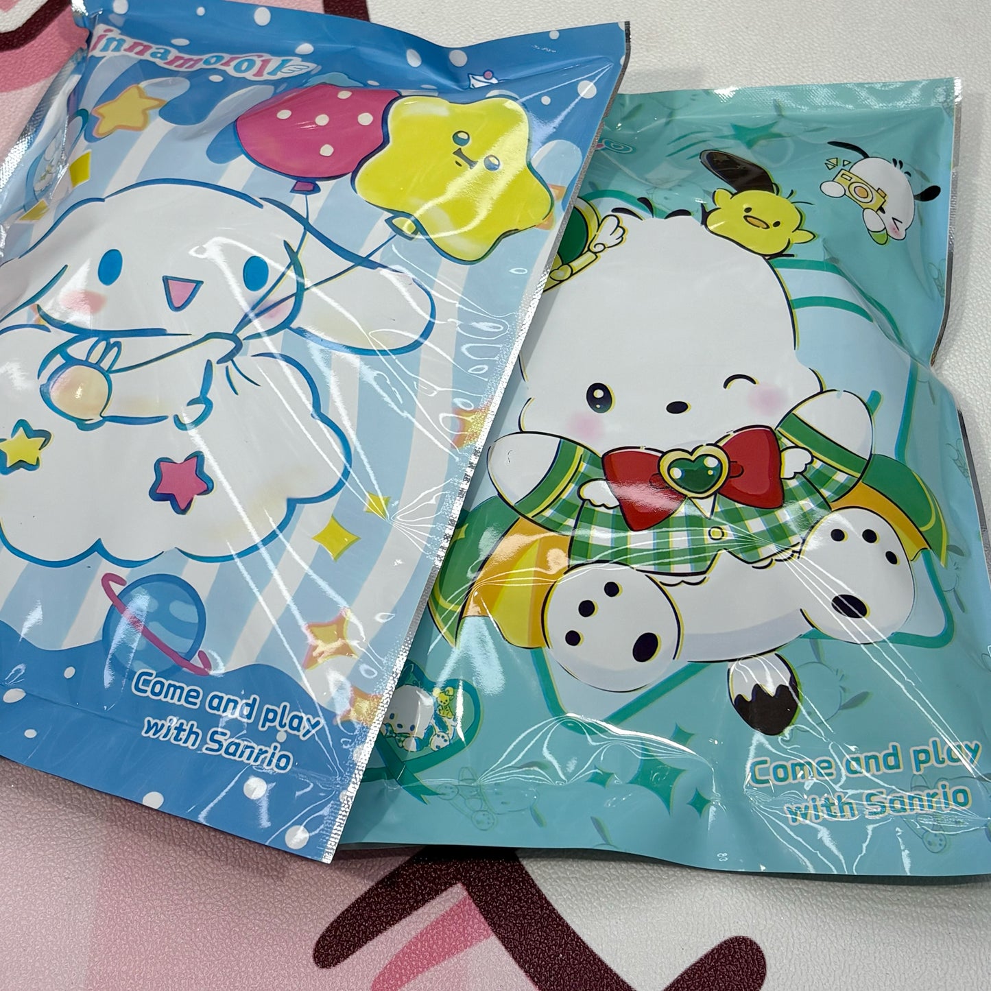 Sanrio blind bag (12 items include :every bag has big notebook,mini notebook, 2 pen + more)