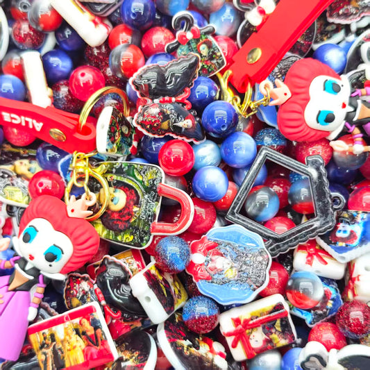 Acrylic beads-Queen of hearts (for beadable pens, keychains, phone chains)