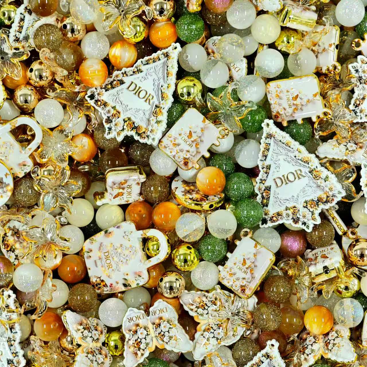 Acrylic beads - Gold Christmas tree (for beadable pens, keychains, phone chains)