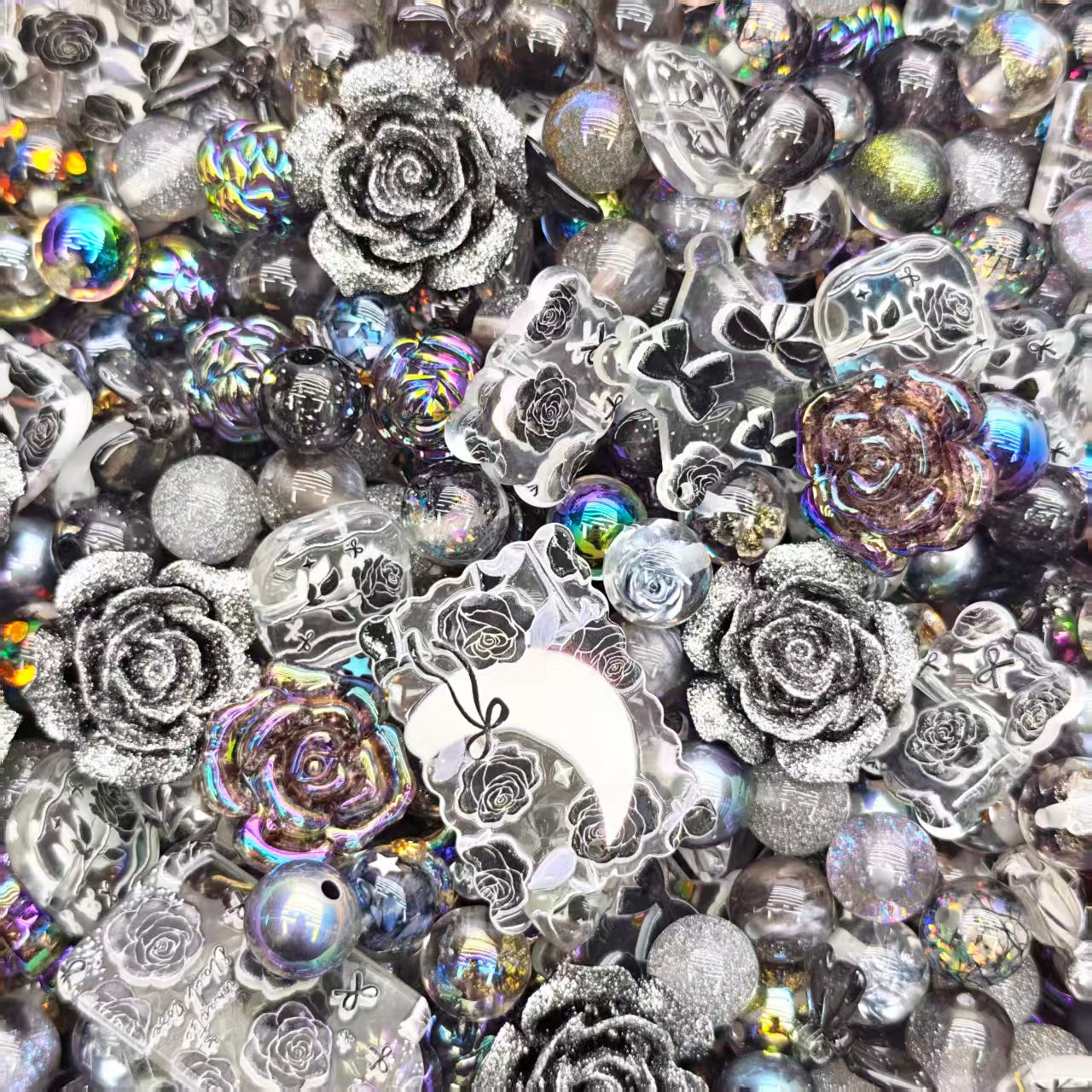 Acrylic beads-Dark roses (for beadable pens, keychains, phone chains)