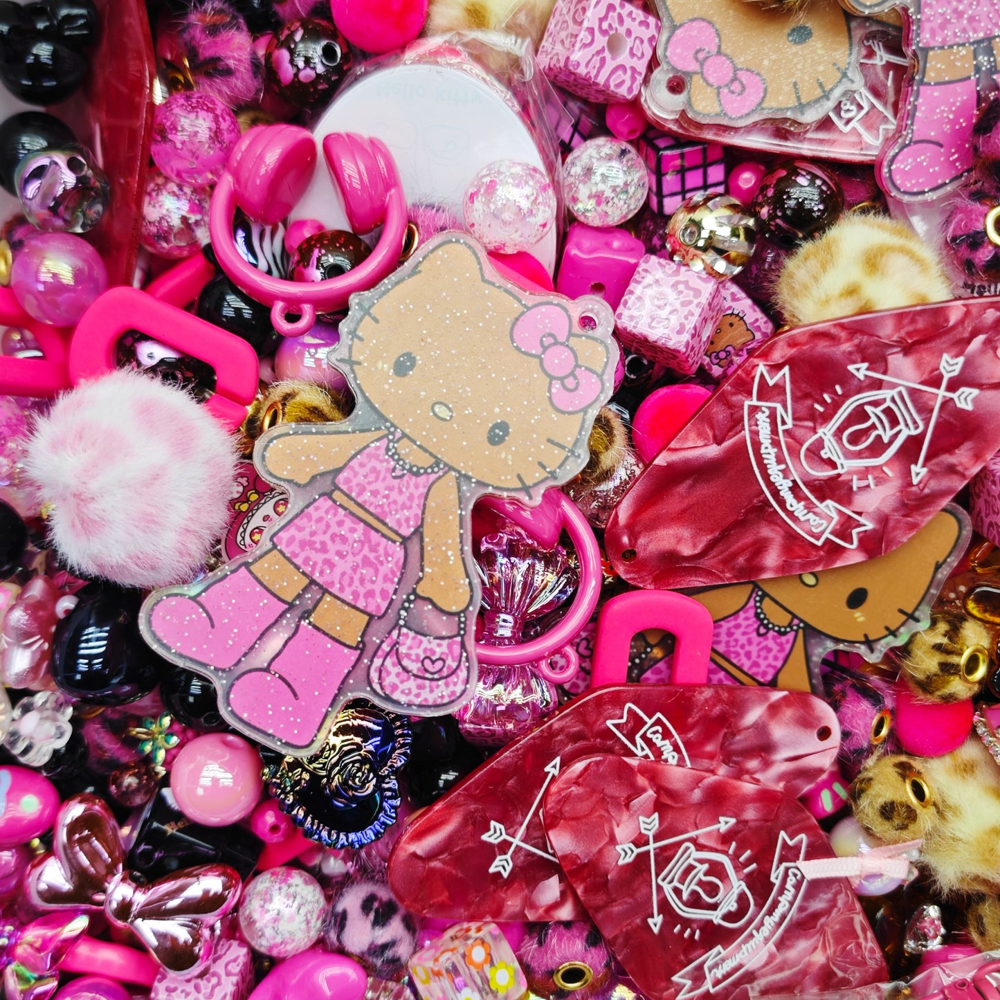 Acrylic beads-Hot pink  (for beadable pens, keychains, phone chains)