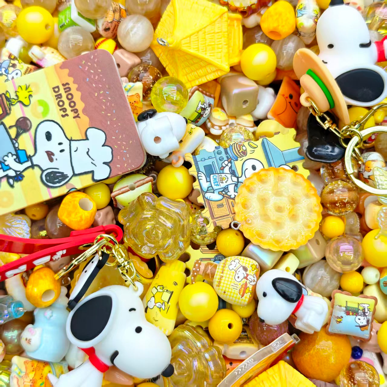 Acrylic beads-snoopy (for beadable pens, keychains, phone chains)
