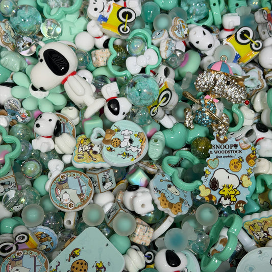 Acrylic beads-Snoopy (for beadable pens, keychains, phone chains)