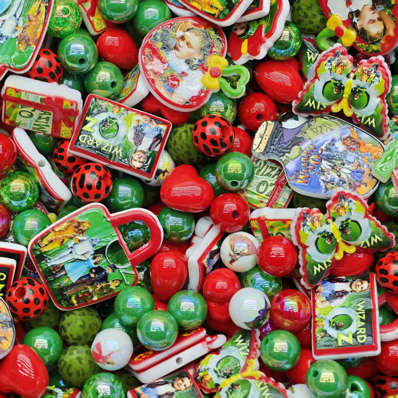 Acrylic beads-The wizard of oz (for beadable pens, keychains, phone chains)