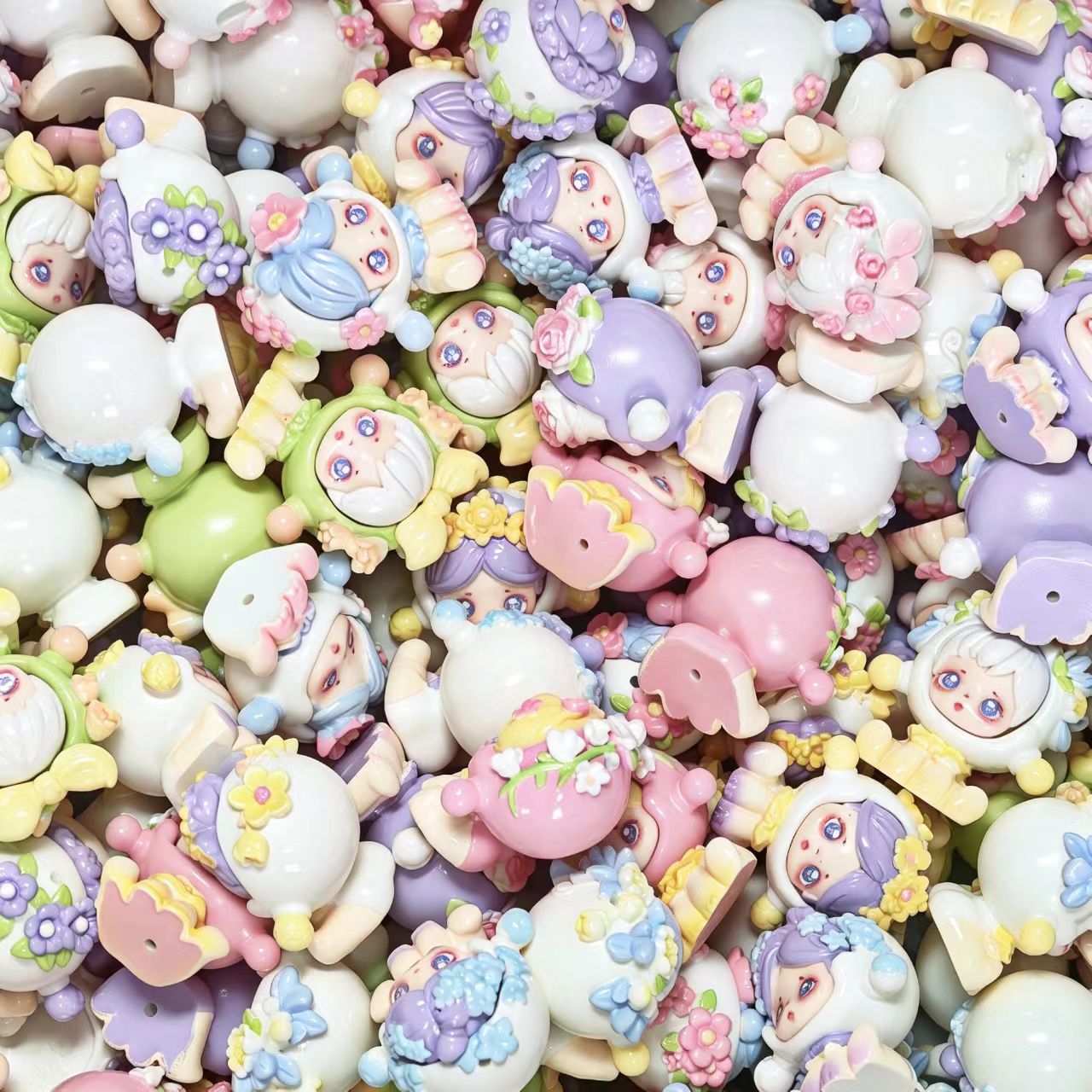Resin figures- Flower sp  (for beaded pen, keychains, phone chains)