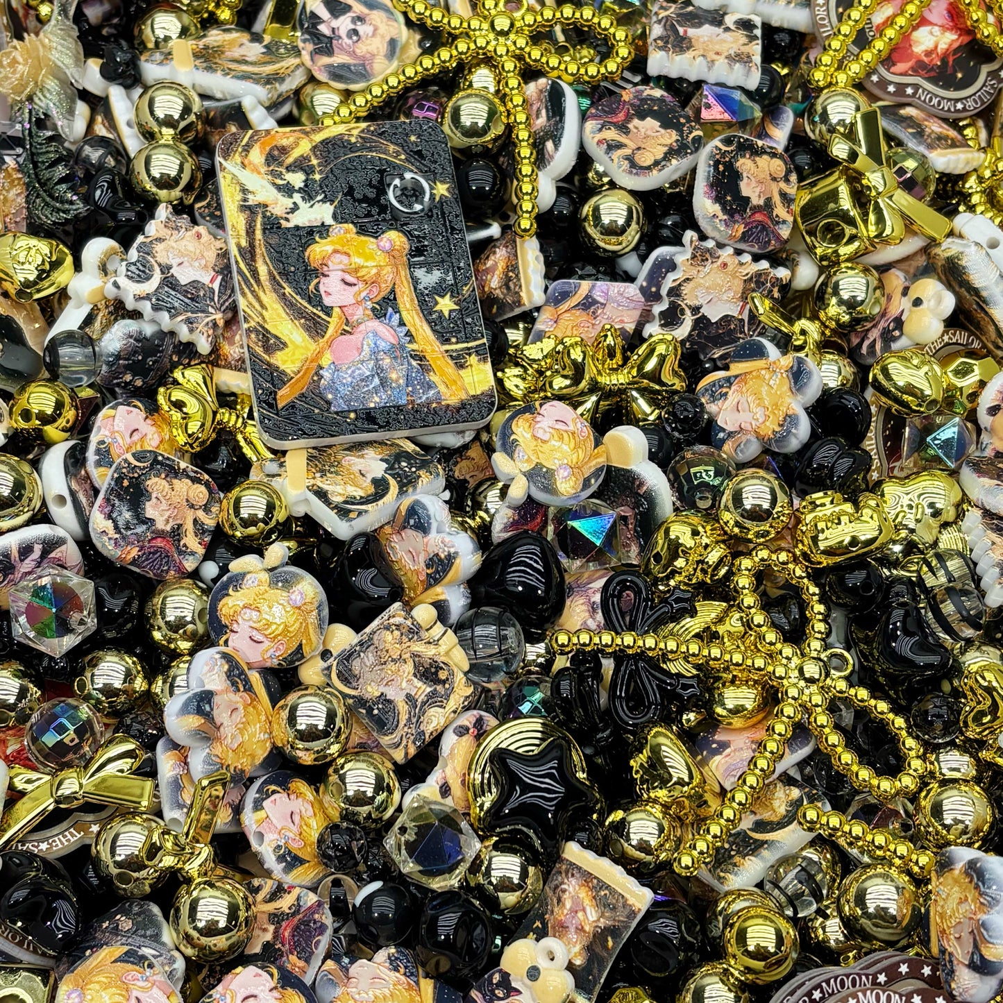Acrylic beads – Black & Gold Moon Dream for beadable pens, keychains, phone chains